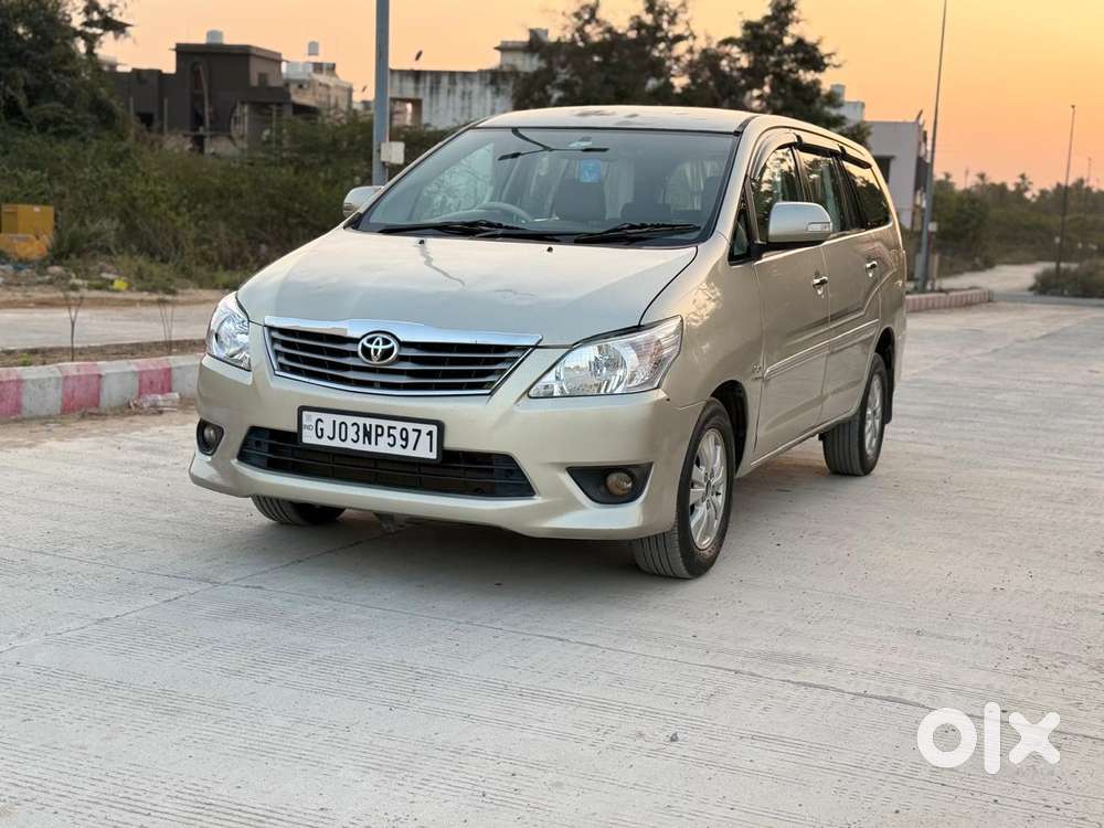 Toyota Innova 2.5 Vx 8 Str Bs-iii, 2013, Diesel