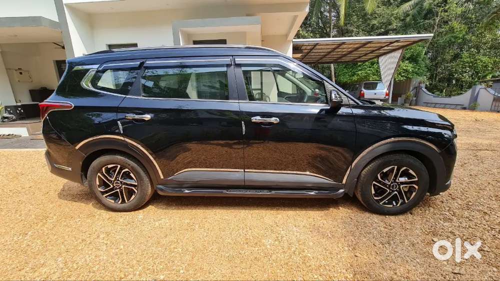 Kia Carens 2024 Petrol 1.5 Turbo Dct 10500 Km Driven