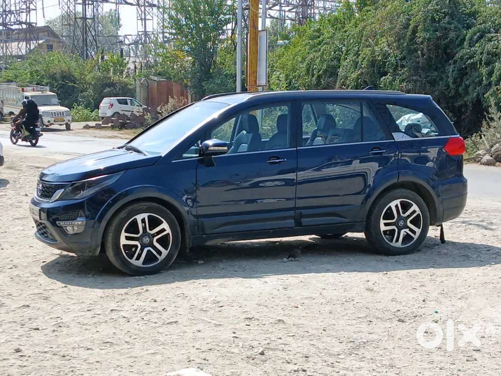 Luxury 7 Seater Suv, Featuristic,
