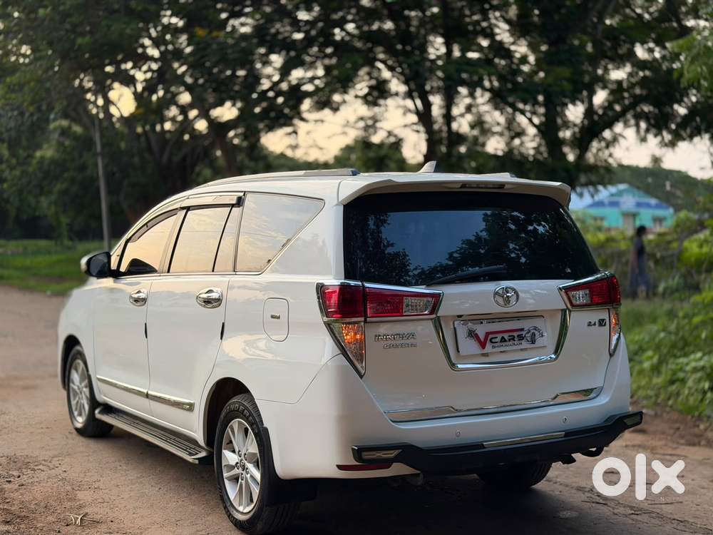 Toyota Innova Crysta 2.4 V 8 Str, 2018, Diesel