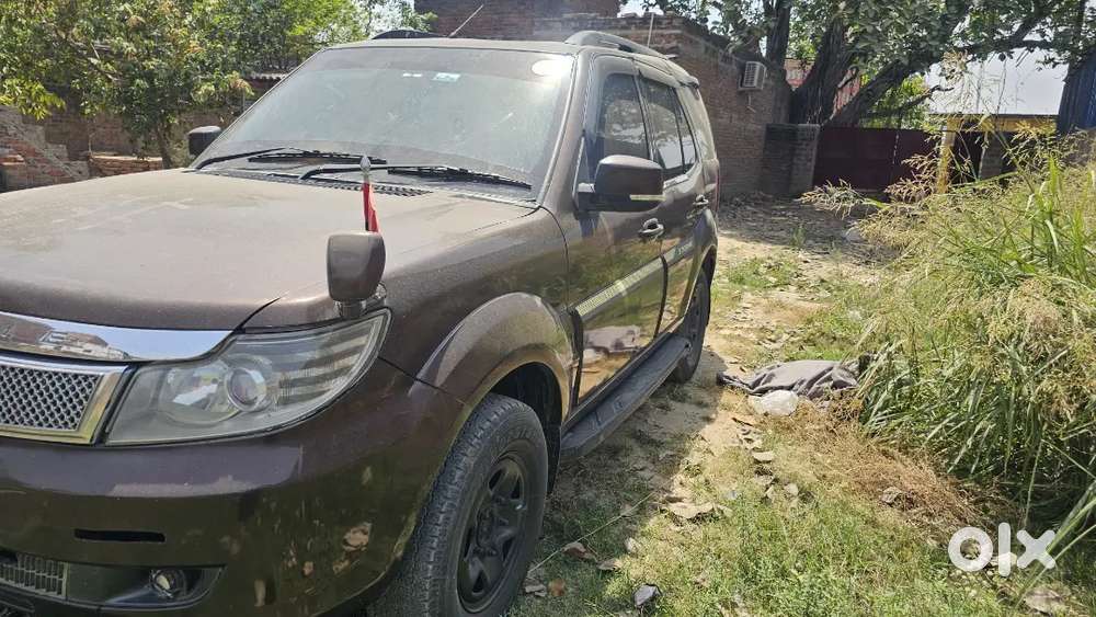 Dusri Gadi Leni Hai