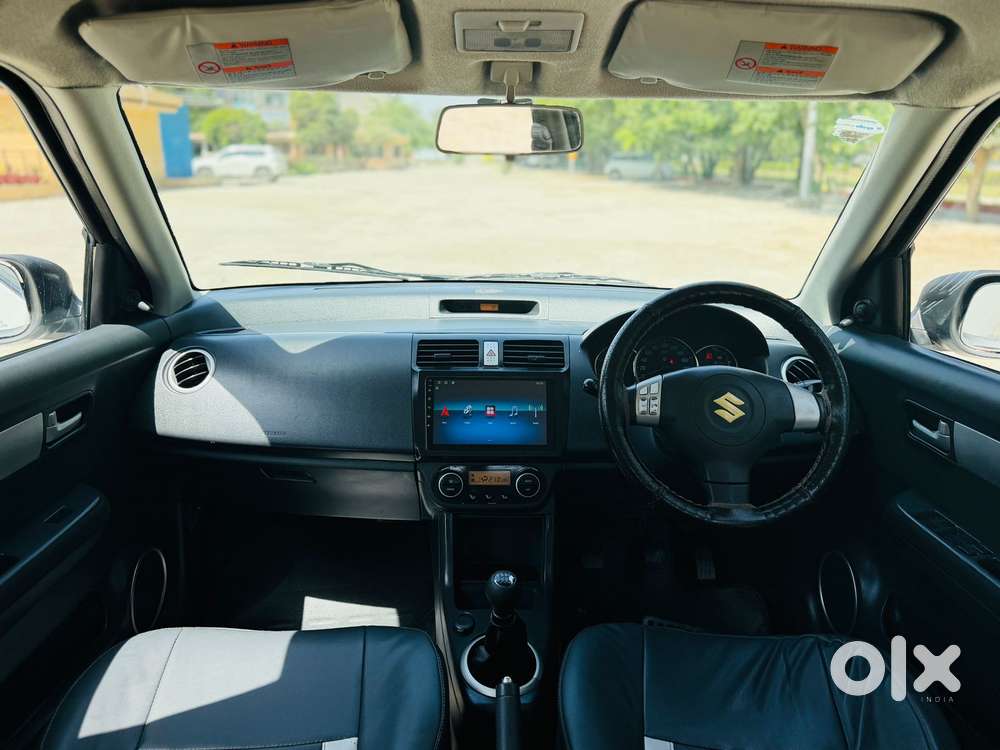 Maruti Suzuki Swift Zxi, 2011, Petrol