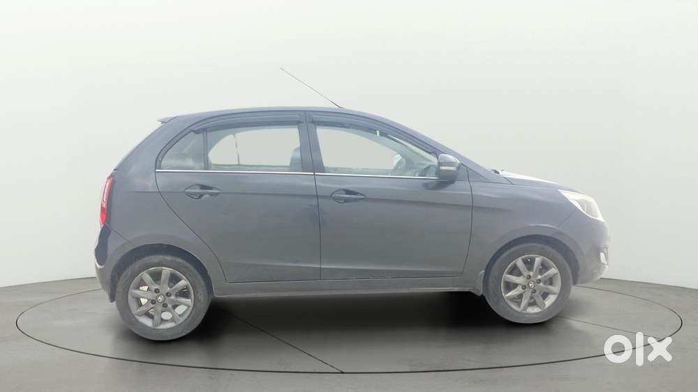 Tata Bolt Revotron Xt, 2015, Petrol