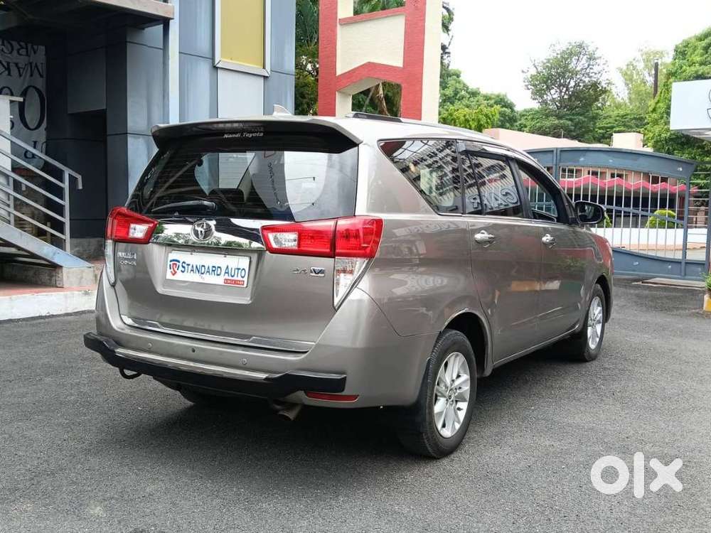 Toyota Innova Crysta 2.4 Vx Mt 8s, 2016, Diesel