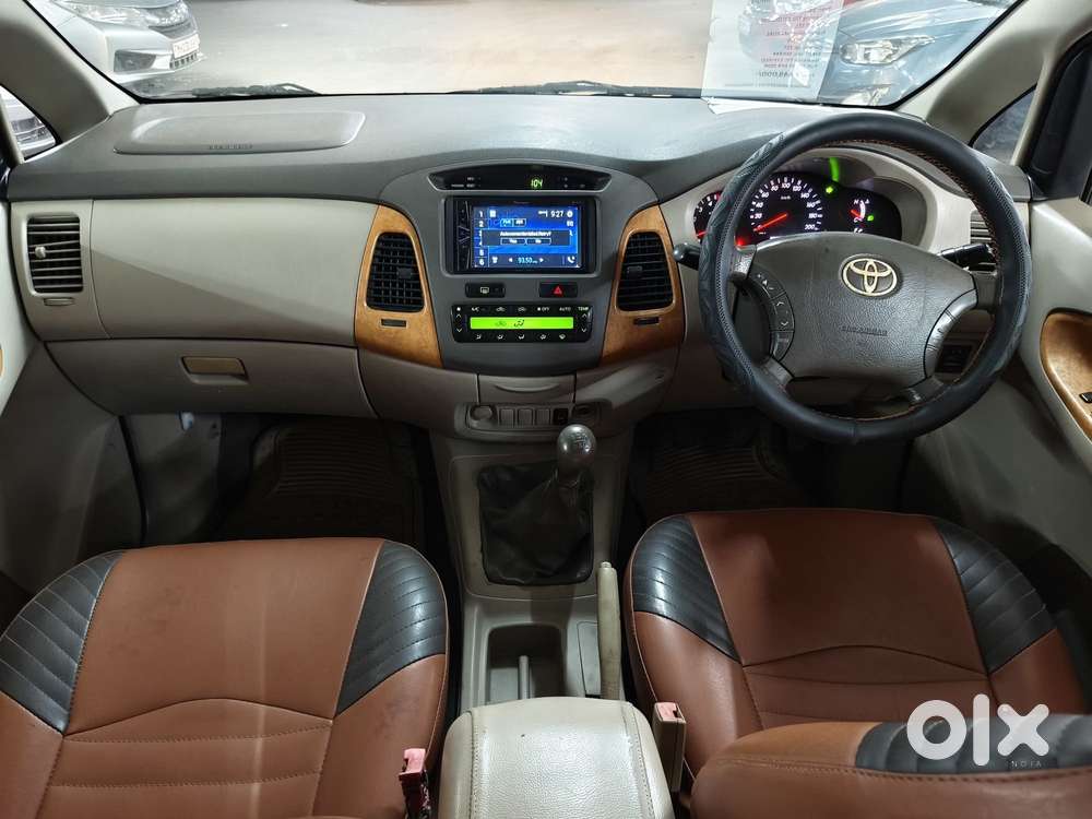 Toyota Innova 2.5 V 7 Str, 2010, Diesel
