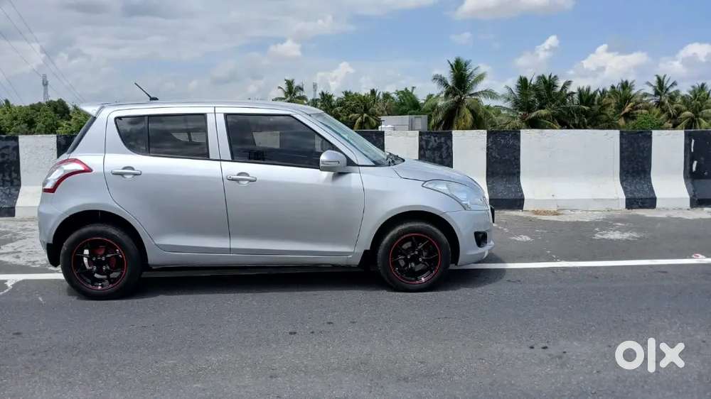 Maruti Suzuki Swift 2012 Diesel 106000 Km Driven
