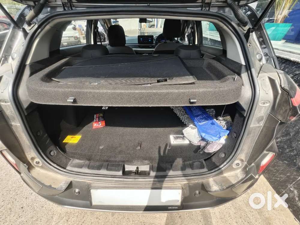 Tata Nexon Cng Creative Plus Ps 2025 Model