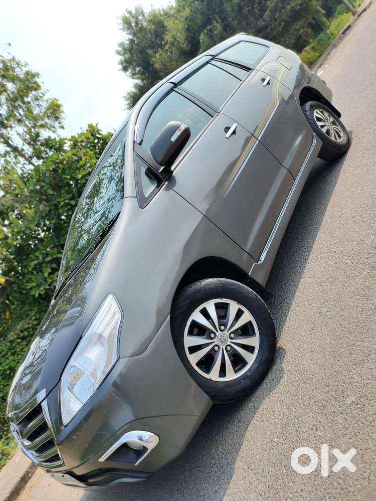 Toyota Innova 2.5 V 8 Str, 2015, Diesel
