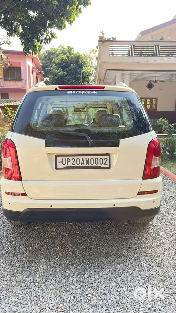 Mahindra Rexton 2016