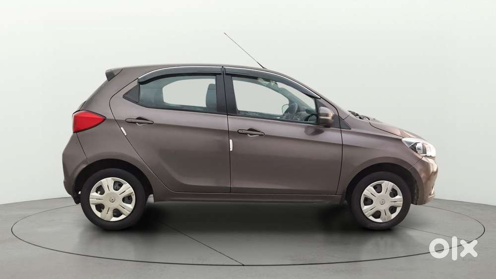 Tata Tiago 1.2 Revotron Xz, 2016, Petrol