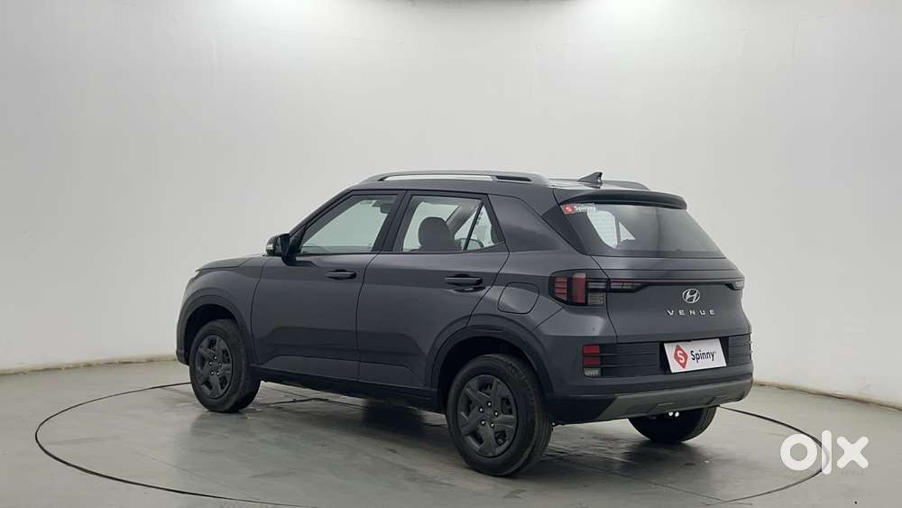 Hyundai Venue 1.2 S (o), 2024, Petrol