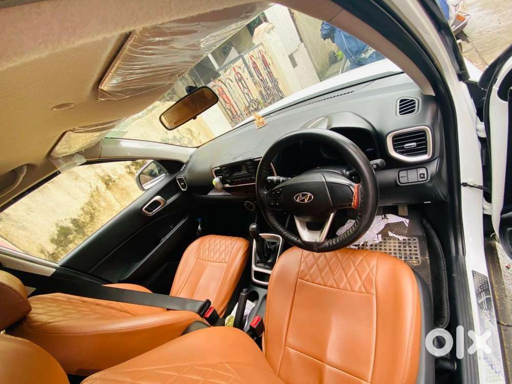 Hyundai Venue 2020 Petrol 19000 Km Driven