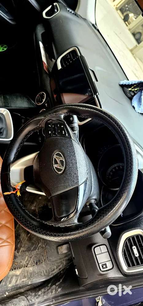 Hyundai Venue 2022 Petrol Well Maintained