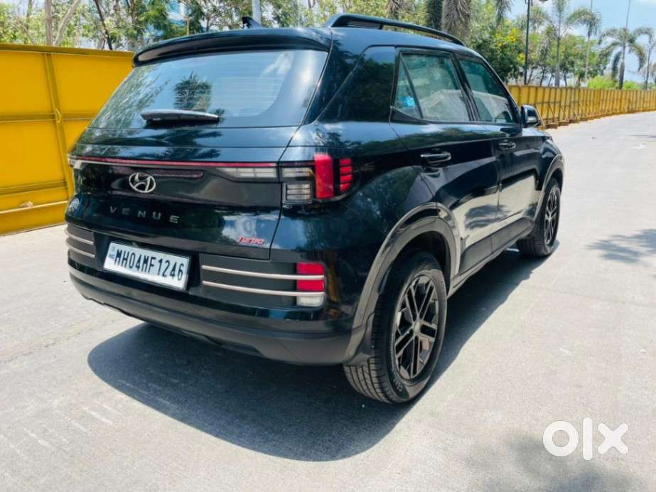 Hyundai Venue Sx(o) 1.0 Turbo Dct Knight Edition, 2024, Petrol
