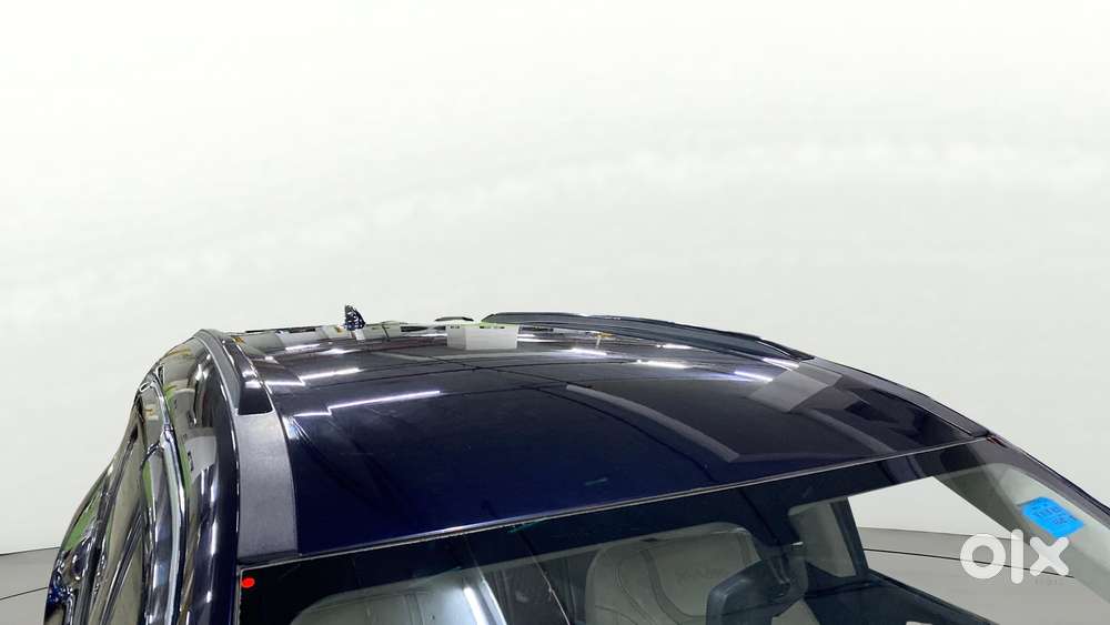 Mahindra Xuv700 2.0 Ax 3 Petrol Mt 5 Str, 2022, Petrol