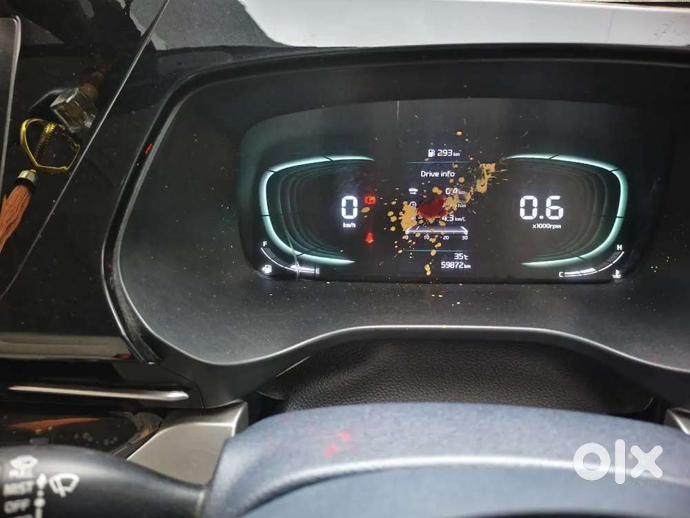 Kia Carens - Luxury Plus 2022 Model