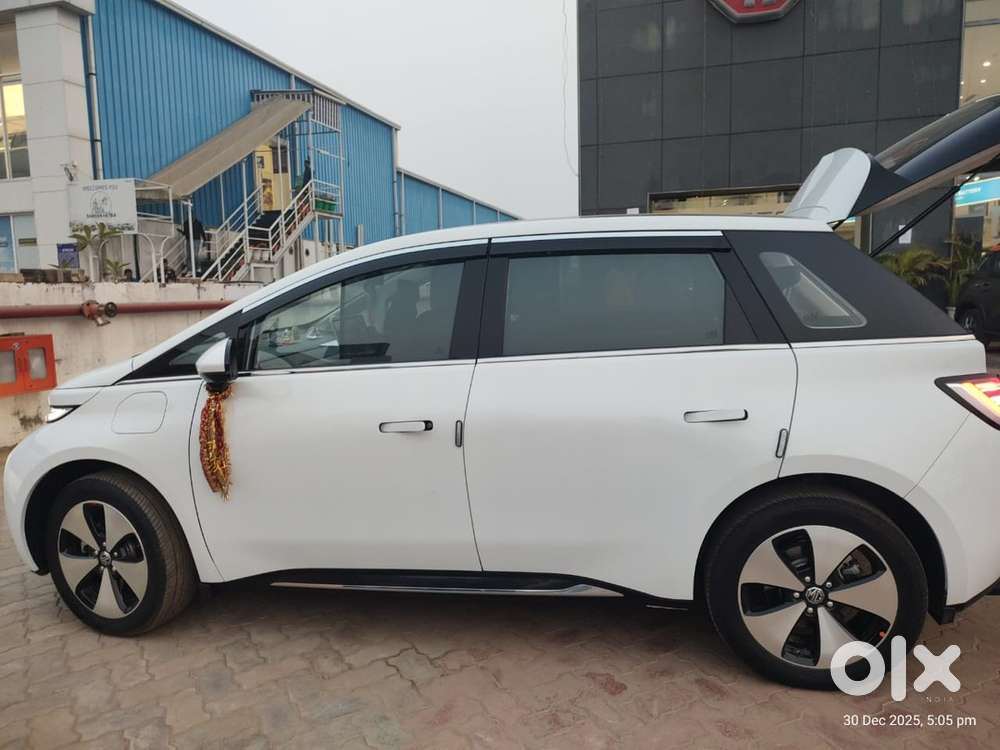Mg Windsor Ev 2025 Essence