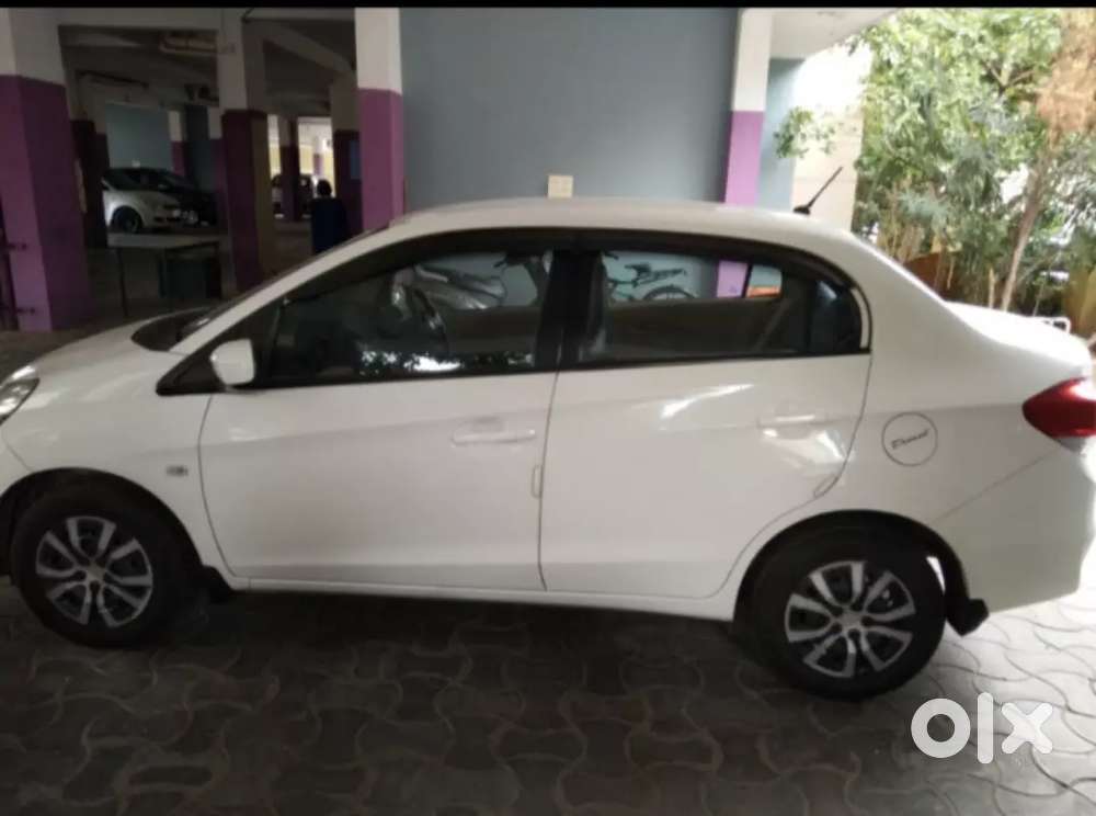 Honda Amaze 1.5 E 2014 Good Condition And Mileage
