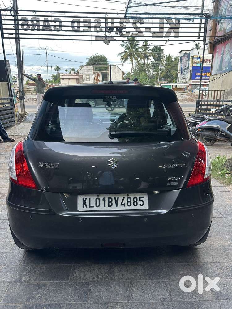Maruti Suzuki Swift Vvt Zxi, 2015, Petrol