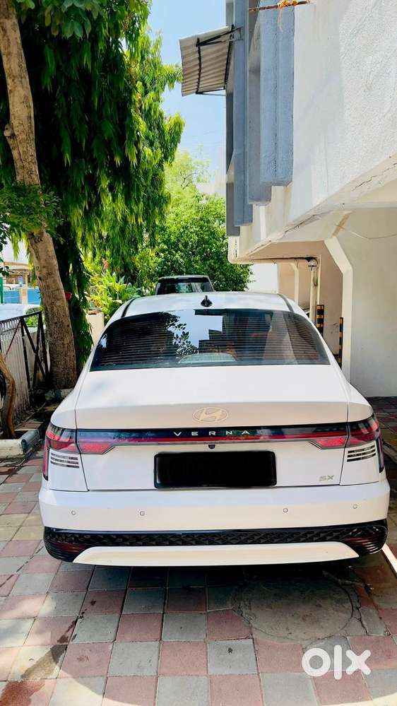 Hyundai Verna 1.5 Sx (o) Vtvt, 2023, Petrol