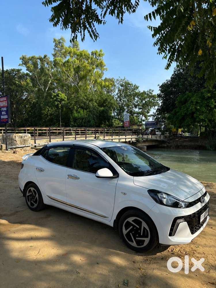 Hyundai Aura Petrol Manual 2025