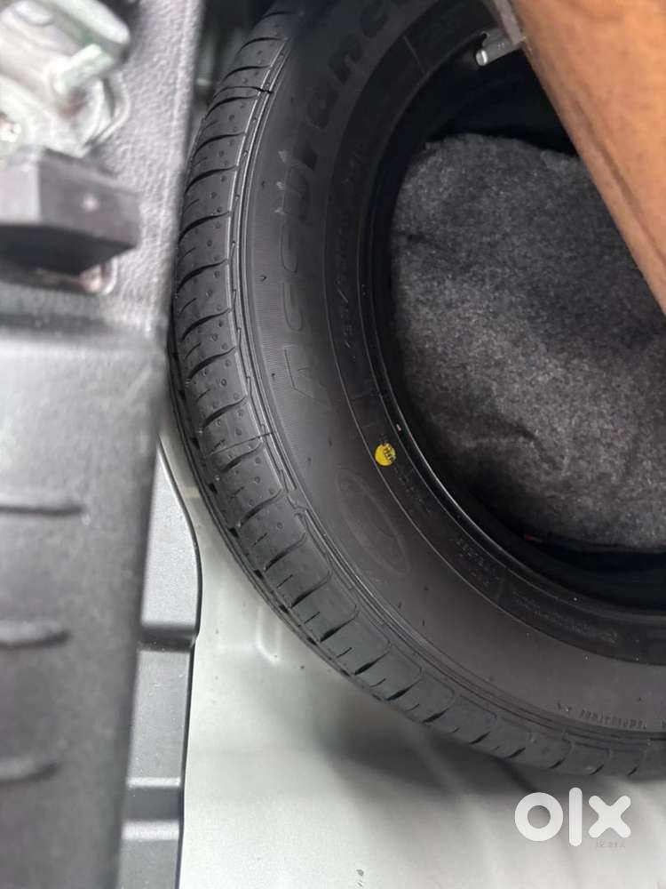 Hyundai Venue 2023 Petrol 12000 Km Driven