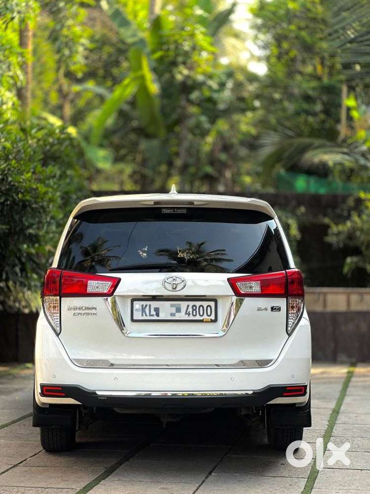 Toyota Innova Crysta [2020-ongoing] 2.4 Gx At 8 Str, 2022, Diesel