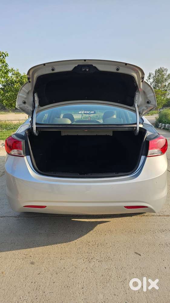 Hyundai Elantra 1.8 Sx Mt, 2014, Petrol