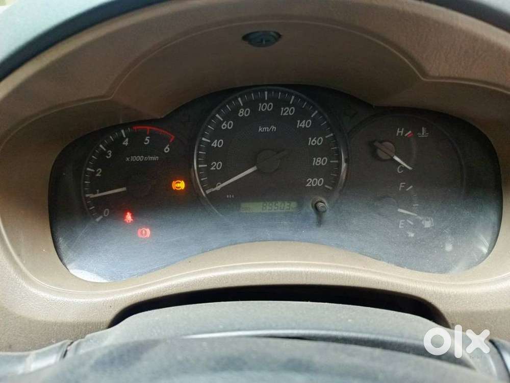 Toyota Innova 2.5 G (diesel) 8 Seater Bs Iv, 2015, Diesel