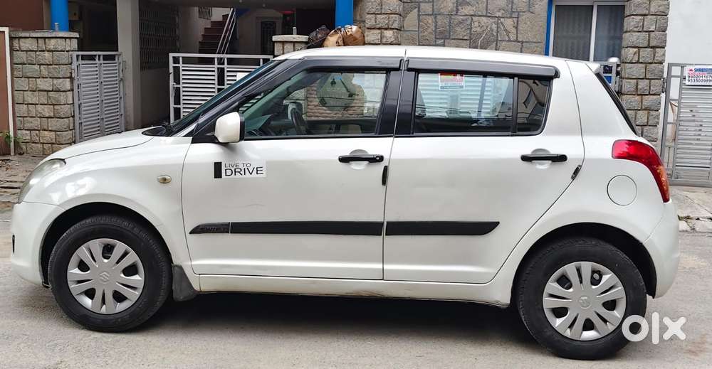 Maruti Suzuki Swift Vxi Bsiii, 2011, Petrol