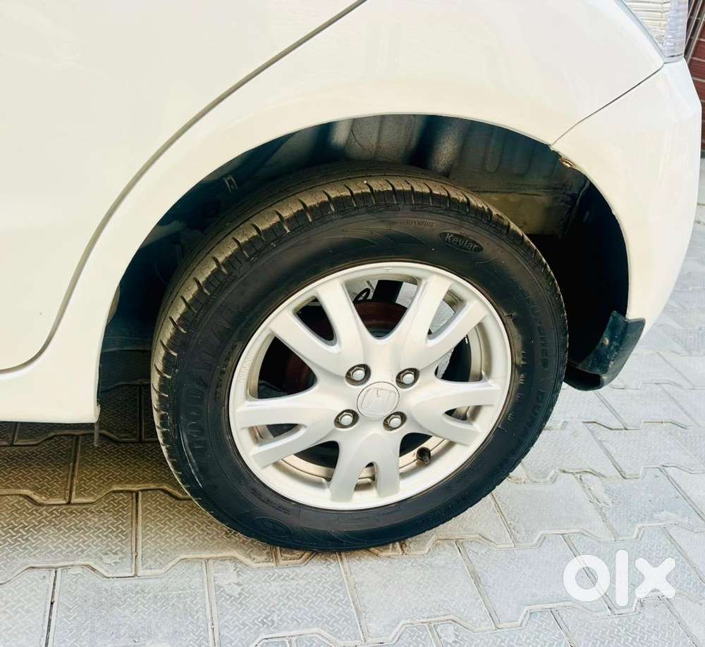 Honda Brio 2016 Vx 1.2 At Petrol Well Maintained
