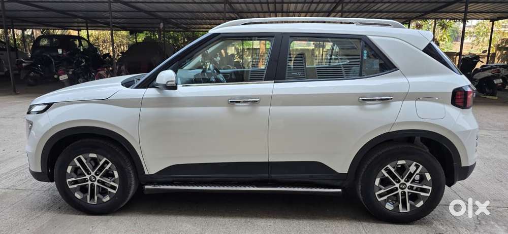 Hyundai Venue Sx+ At, 2024, Petrol