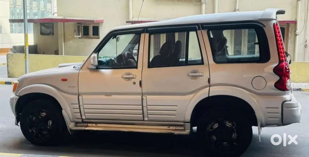 Mahindra Scorpio Classic 2006