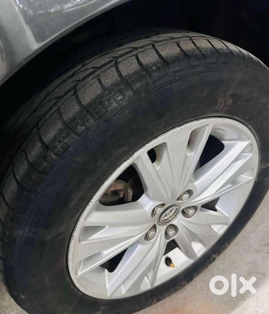 Toyota Innova Crysta 2018 Diesel 175000 Km Driven