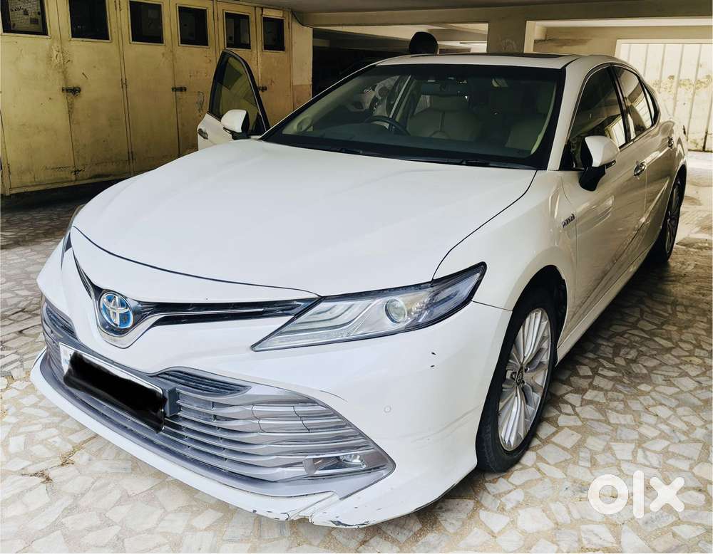 Toyota Camry Hybrid, 2024, Petrol