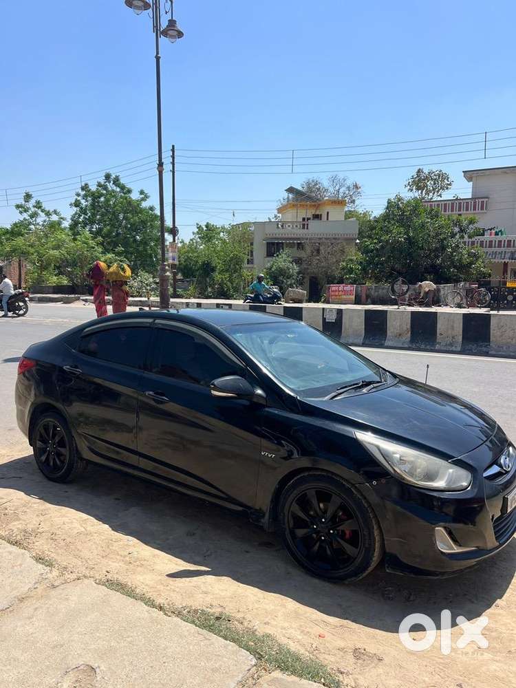 Hyundai Fluidic Verna 2011 Petrol 90000 Km Driven