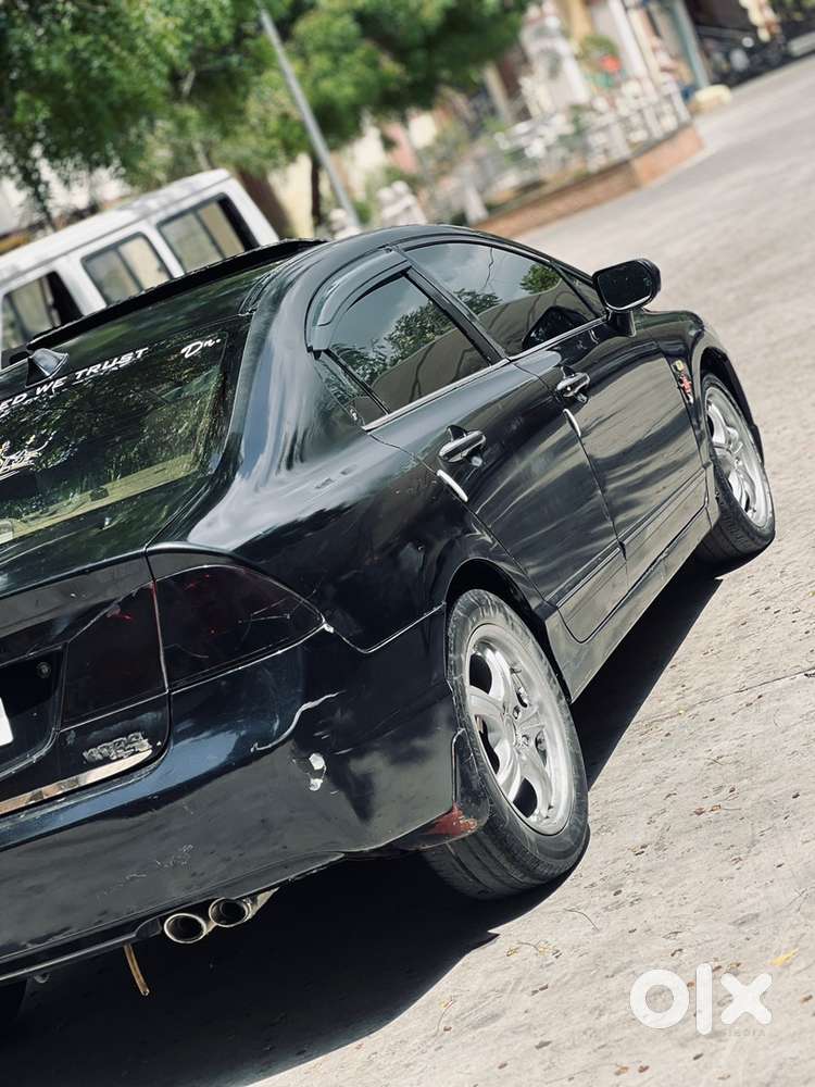 Honda Civic (sunroof)