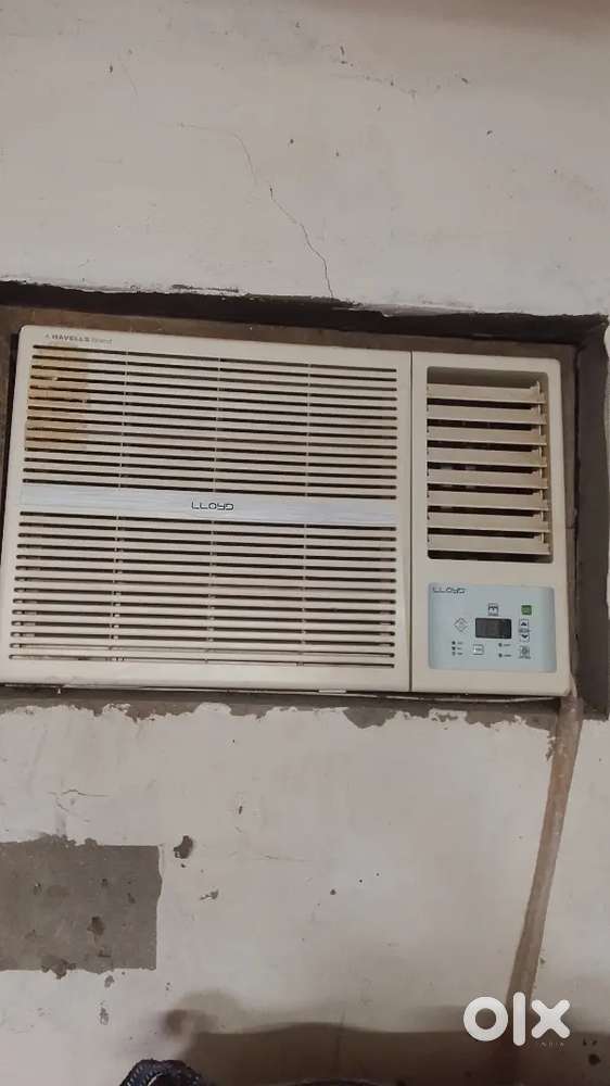 Lloyd air conditioner