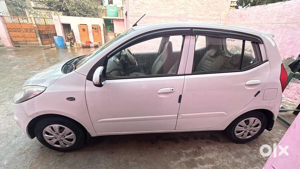 Hyundai I10 2012 Cng & Hybrids 82000 Km Driven