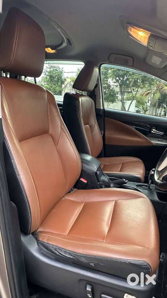 Toyota Innova Crysta 2.8z Automatic, 2016, Diesel