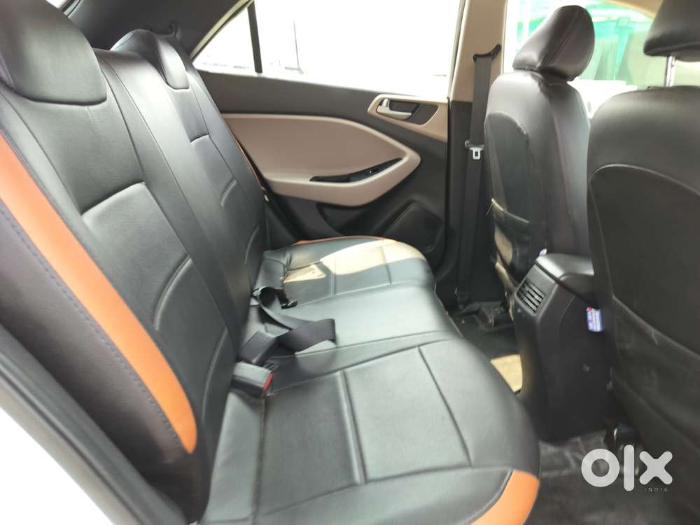 Hyundai Elite I20 1.2magna Executive At, 2018, Petrol
