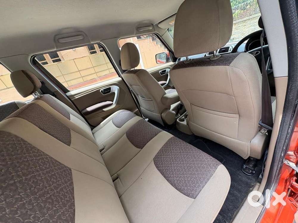 Mahindra Tuv 300 Mhawk100 T8, 2017, Diesel