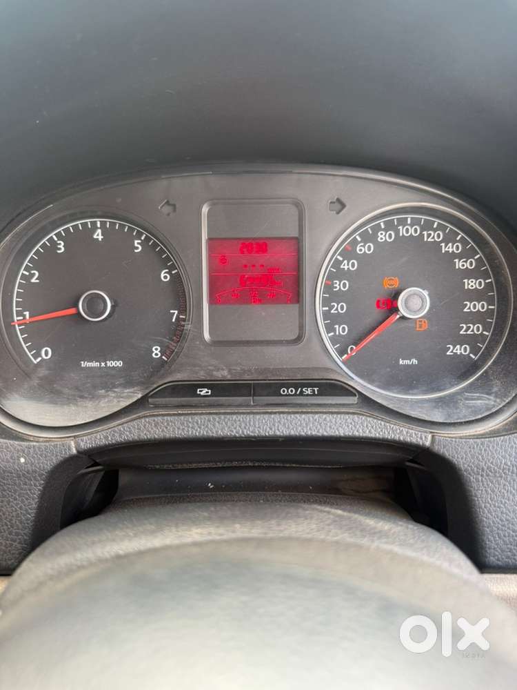 Volkswagen Polo Petrol Manual 2010