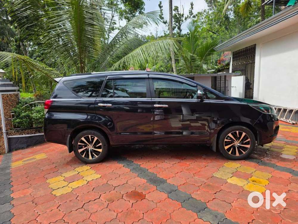 Toyota Innova Crysta [2020-ongoing] 2.4 Zx At 7 Str, 2021, Petrol