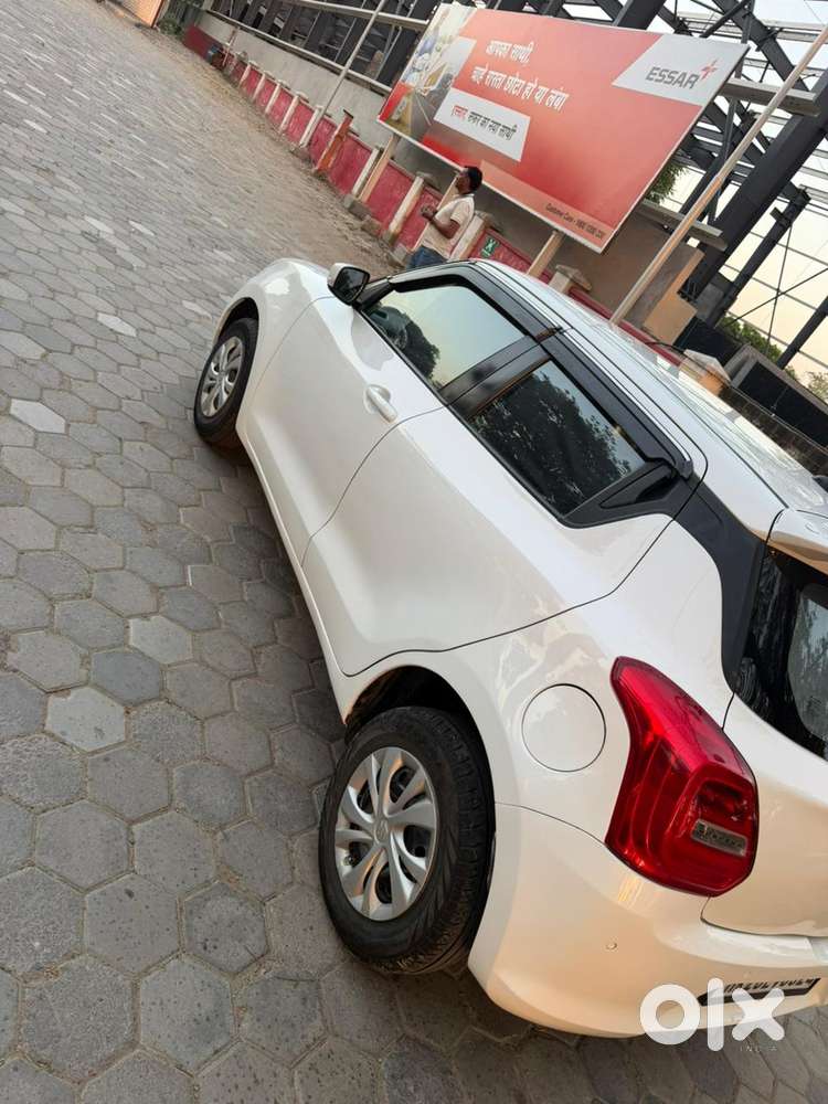 Maruti Suzuki Swift 1.2 Vxi (o), 2022, Petrol