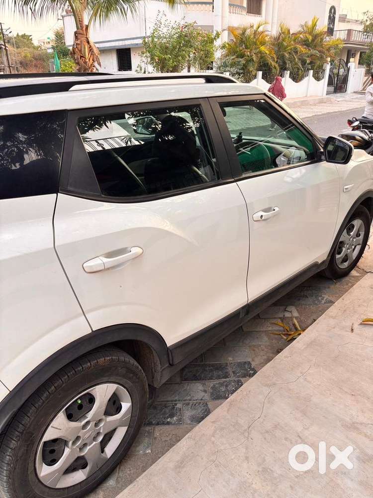 Mahindra Xuv300 Petrol 2020 Single Handed 1st Owner Family Used Only
