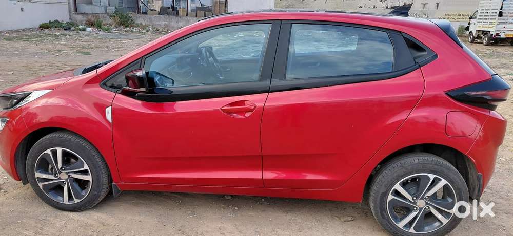 Tata Altroz, 2024, Petrol
