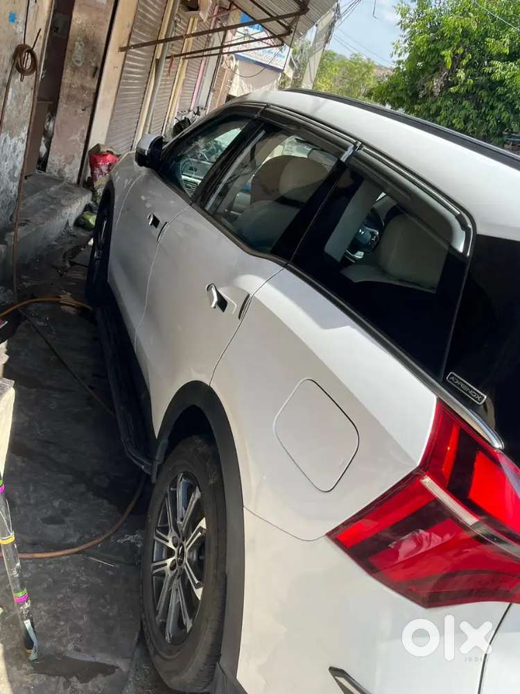 Mahindra Xuv700l 2024 Diesel 30000 Km Driven