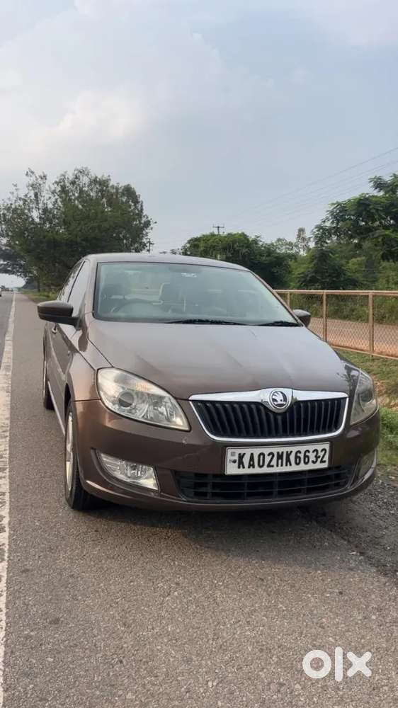 Skoda Rapid Elegance Plus 2015 Model Diesel Automatic