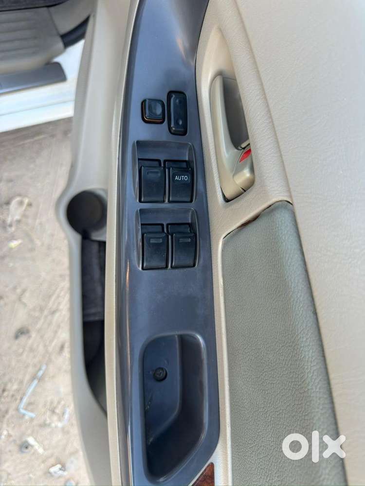Toyota Innova 2010 Diesel 250000 Km Driven